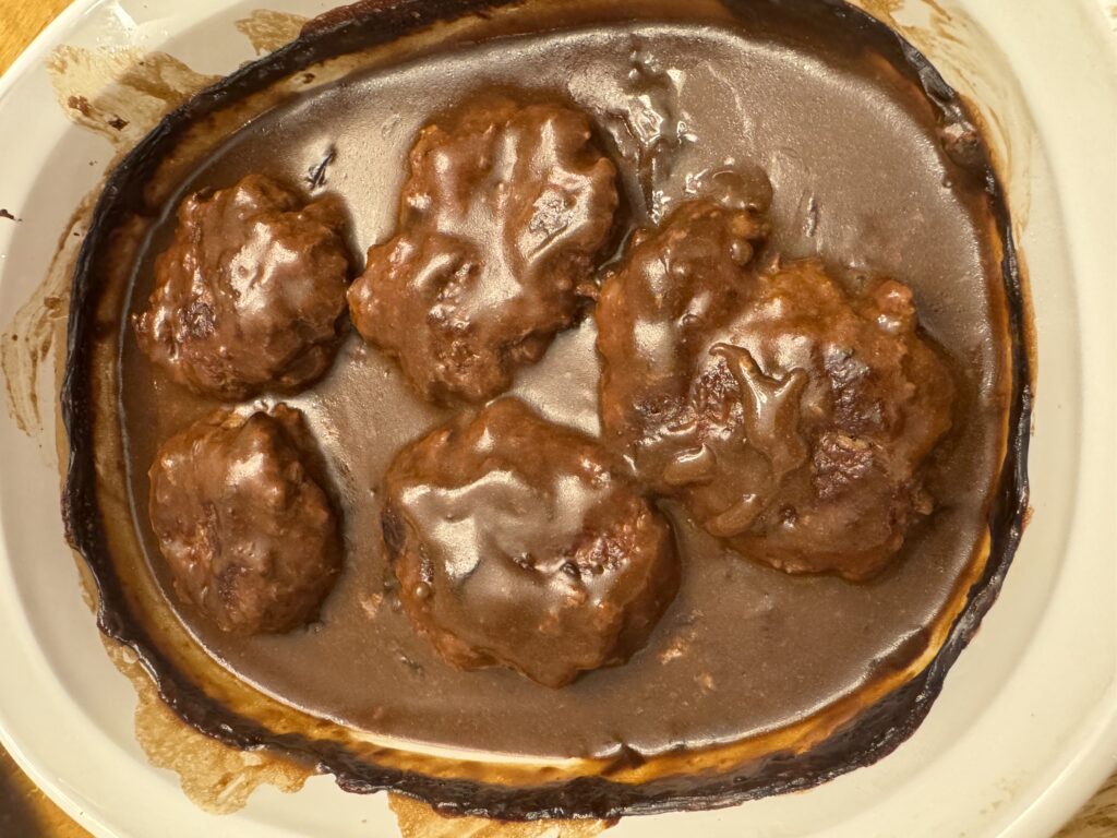 Salisbury-Style Hamburger Patties with Gravy